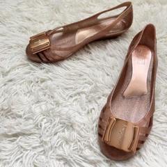 美品 FERRAGAMO ラバーシューズ パンプス サンダルBERMUDA 8 美品 FERRAGAMO ラバーシューズ パンプス サンダルBERMUDA 8 靴