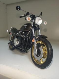 おすすめ カワサキ750-RS改造車プラモデル完成品クリアケース付き オートバイ・バイク