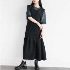 美品✨RADIATE ふくれジャガードジャンパースカート　ブラックのサムネイル