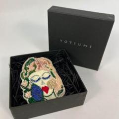 ハンドメイド　ビーズブローチ　アクセサリー