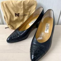 NINA RICCI ブラック　パンプス 23.5 ポインテッドトゥ　レザー黒