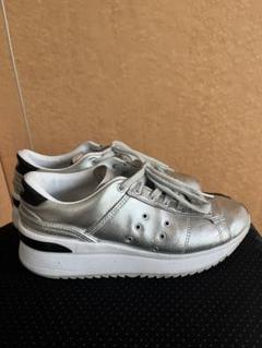 Onitsuka Tiger シルバー 厚底スニーカー