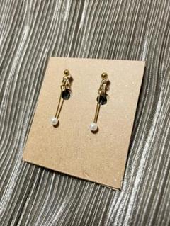 AJ【ハンドメイド】パール風　揺れイヤリング　小ぶり　シンプル①