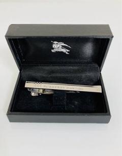 極美品　BURBERRY BLACK LABEL ネクタイピン　シルバー　箱付き バーバリーブラックレーベル ネクタイはピン ダイバー シルバー