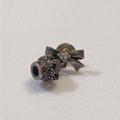 JUSTIN DAVIS PETIT FADEITピアス