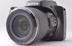 FUJIFILM デジタル一眼レフFinepix S8200 単3電池稼働 富士フイルム、40倍ズームの「FinePix S8200」。単3型電池対応