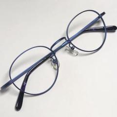 彫金風パーツを各部に採用した、鯖江製ボストンクラシックタイプ