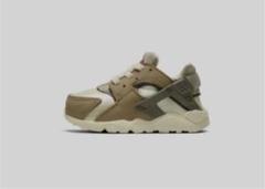 NIKE × stussy エアハラチ 8cm ファーストシューズ ナイキ
