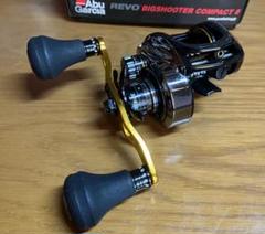 REVO BIGSHOOTER COMPACT 8 ルアー2個おまけ REVO BIGSHOOTER COMPACT 8 ルアー2個おまけ - メルカリ
