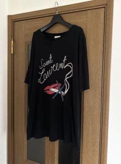 Saint Laurent スモーキングリップTシャツ