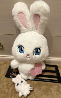 foxy illustrations BUNNY マスコットBIGぬいぐるみ　⑤ foxy illustrations BUNNY BIGぬいぐるみ | 商品紹介 | 株式会社