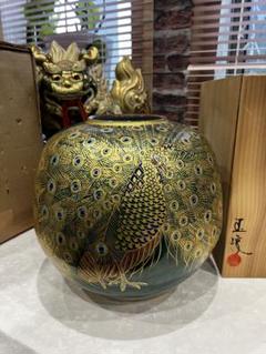 ⭐️九谷焼⭐️購入価格12万円⭐️孔雀模様の壺、花器　木箱付き①⭐️ ⭐️九谷焼⭐️購入価格12万円⭐️孔雀模様の壺、花器木箱付き①⭐️