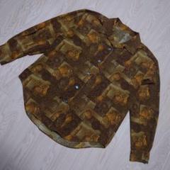 柄シャツ　長袖　総柄