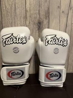 Fairtex ボクシンググローブ ホワイト Fairtex 8ozボクシンググローブ大人気の白 - メルカリ