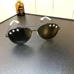 新品 未使用 GIVENCHYジバンシー ティアドロップサングラス 星スタッズ