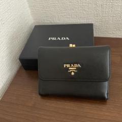 【美品】　プラダ　リボン 三つ折り サフィアーノ レザー ブラック セール】プラダ 財布 PRADA 1MH021 2B7S F0G28 SAFFIANO LEATHER