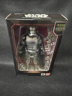 (未使用･未開封品)　S.H.フィギュアーツ スター・ウォーズ キャプテン・ファズマ 約155mm ABS&amp;PVC製 塗装済み可動フィギュア df5ndr3 Amazon.com: S.H.フィギュアーツ スター・ウォーズ キャプテン