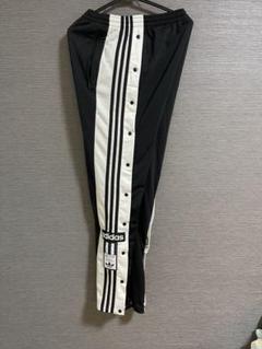 adidas スナップボタン付きスラックス ブラック/ホワイト