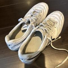 asicsホワイトサッカースパイク