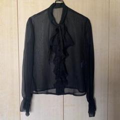 a スペッチオ　シアー　フリルボウタイブラウス