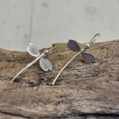 カレンシルバー　ピアス　ハンドメイド　トンボデザイン