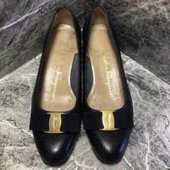 【①良品】② サルバトーレフェラガモ③パンプス④6 1/2C（23.5cm）⑤黒