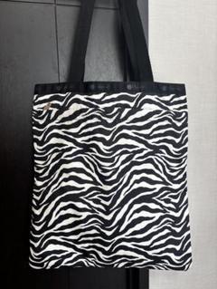 美品　レスポートサック　トートバッグ　ゼブラ
