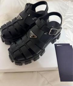お値下げ交渉可能 PRADA 黒 ラバー サンダル お値下げ交渉可能 PRADA 黒 ラバー サンダル - メルカリ