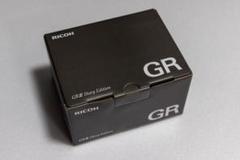 RICOH GR Ⅲ Diary Edition メタリックウォームグレーのサムネイル