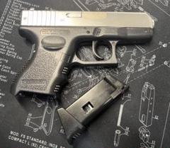 GLOCK 26 9x19 オーストリア製 マガジン2本付き初速平均85本日限り
