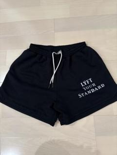 LYFT YOUR STANDARD ブラックショートパンツ