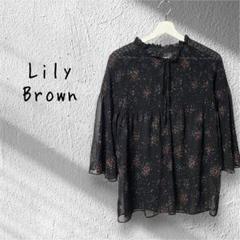 Lily Brown リリーブラウン 花柄 五分袖 ブラウス