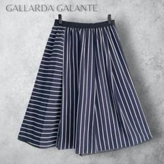 【GALLARDA GALANTE】　柄切替フレアスカート　ひざ丈　上品　紺色