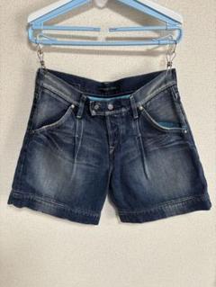 Levi's レディース ダメージデニム ハーフパンツ30インチ