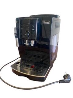 DeLonghi デロンギ　エスプレッソマシン 　ECAM23.120.B DeLonghi デロンギ エスプレッソマシン ECAM23.120.B - メルカリ