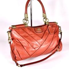 美品✨ COACH ショルダーバッグ 馬車ロゴ レザー フラップ レッド