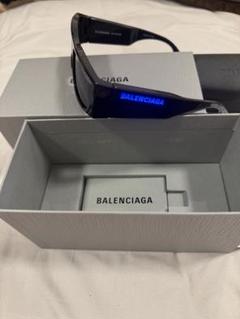 平本蓮着用 BALENCIAGA LED FRAME ブラックサングラス