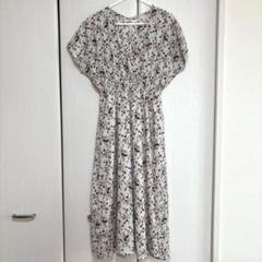花柄フレアスリーブワンピース