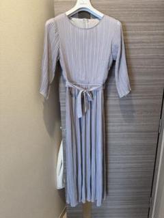 新品　未使用　ロングワンピース　ドレス　ベージュ　Free