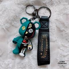 adidas originals 非売品のベアブリックとキーホルダーライト adidas originals 非売品のベアブリックとキーホルダーライト