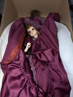 昭和レトロ フランス人形 紫と黒のドレスのドール（ケース付き）❇️ 美品】紫色のドレス 西洋人形 フランス人形 ドール ケース付き