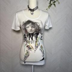 グランジy2k平成ギャル　バックレース十字架ガールプリントデザインTシャツ