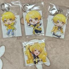 あっきぃ アクリルキーホルダー 4点セット - メルカリ