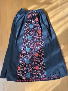 刺繍スカート