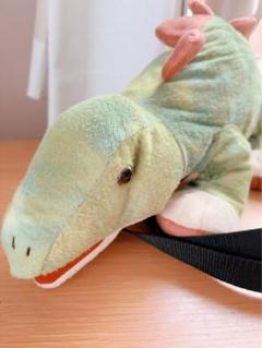 恐竜ぬいぐるみリュック未使用品