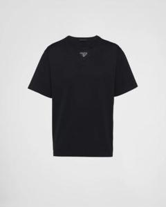 【直営店】PRADA メタルロゴコットンTシャツ 2023春夏アイテム PRADA コピー Tシャツ プリント柄 メタリック