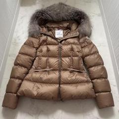 D48極美品 モンクレール メリン ダウンコート 玉蟲色 00 ファーフード D48極美品 モンクレール メリン ダウンコート 玉蟲色 00 ファー