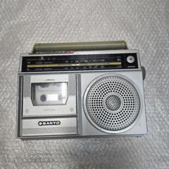 SANYO MR-U4TⅡ 昭和レトロ ラジオカセットレコーダー　希少緑 SANYO MR-U4TⅡ 昭和レトロ ラジオカセットレコーダー 希少緑