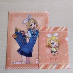 鏡音リン　エンタメくじ　制服ver.　缶バッジ Amazon.co.jp: 鏡音リン 缶バッジ B: 鏡音リン 学生服 Art by