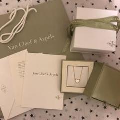 Van Cleef & Arpelsヴァンクリーフ＆アーペル 希少アルハンブラ